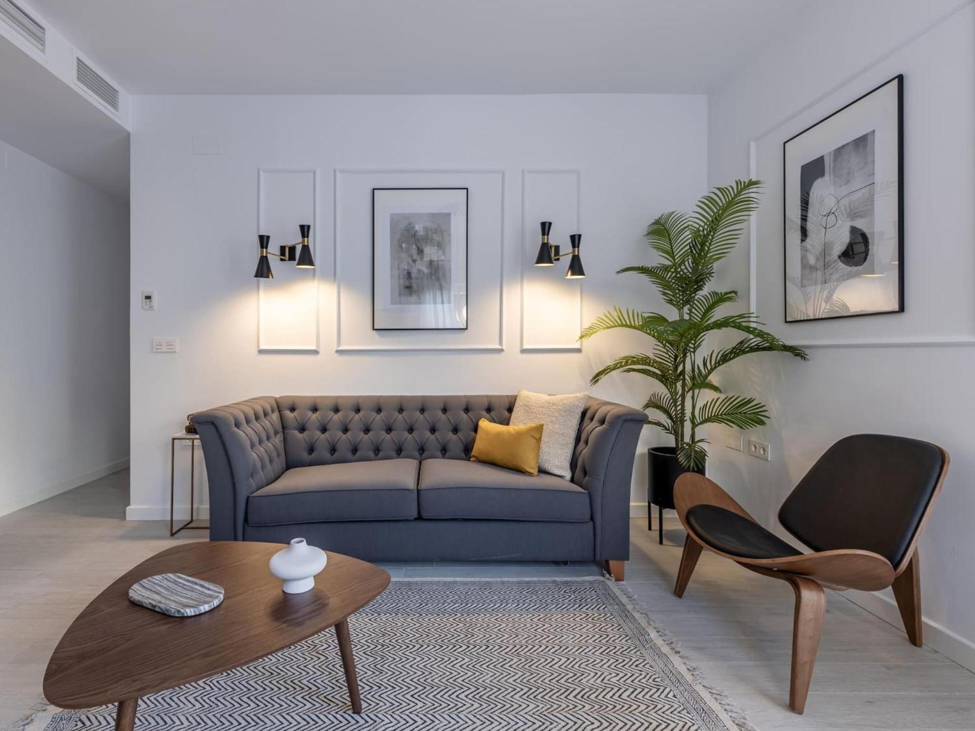 Stylish And Elegant 1 & 2 Bedroom Ii Apartment *
