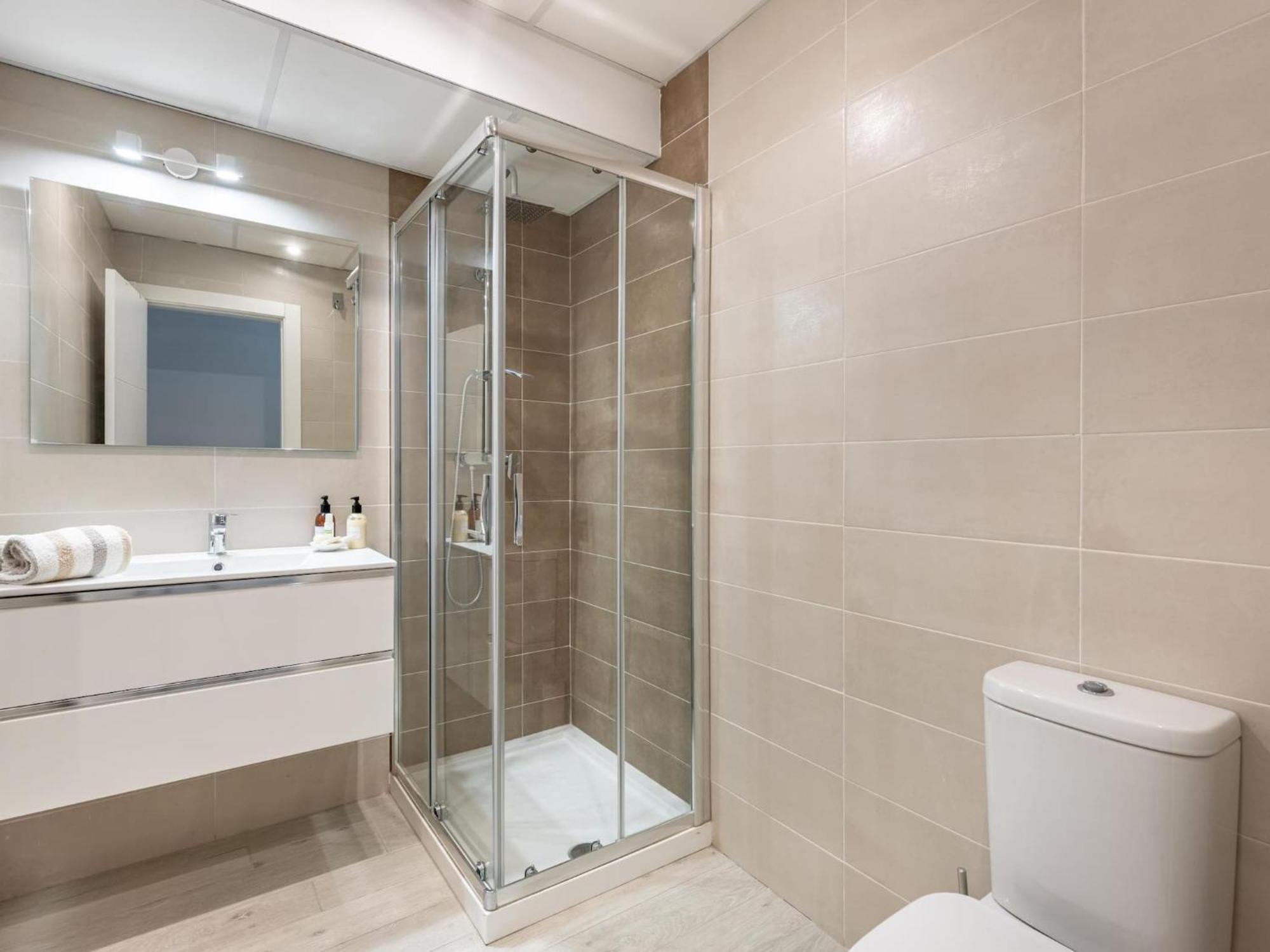 Stylish And Elegant 1 & 2 Bedroom Ii Apartment Granada